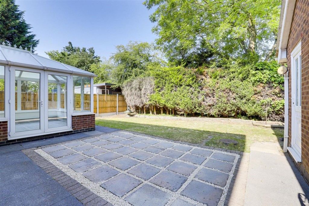 Charlbury Court, Bramcote, NG9