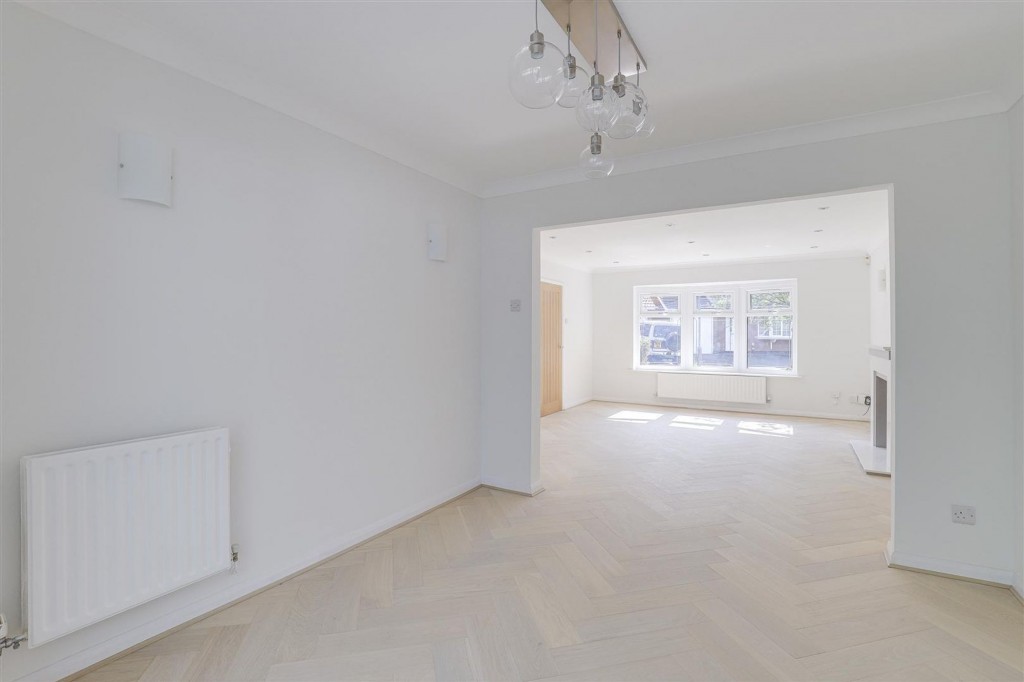 Charlbury Court, Bramcote, NG9