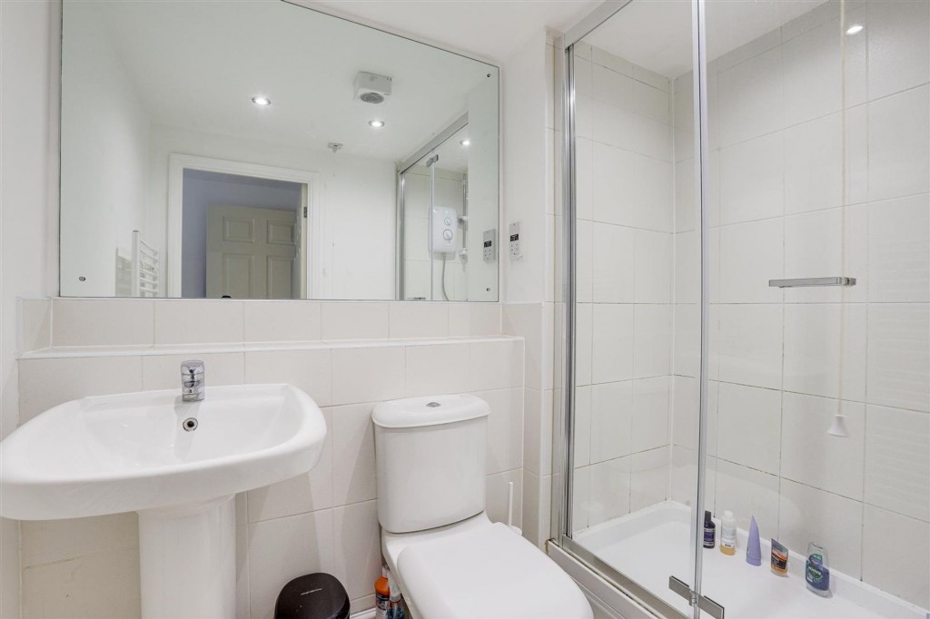 Radcliffe Road, West Bridgford, NG2