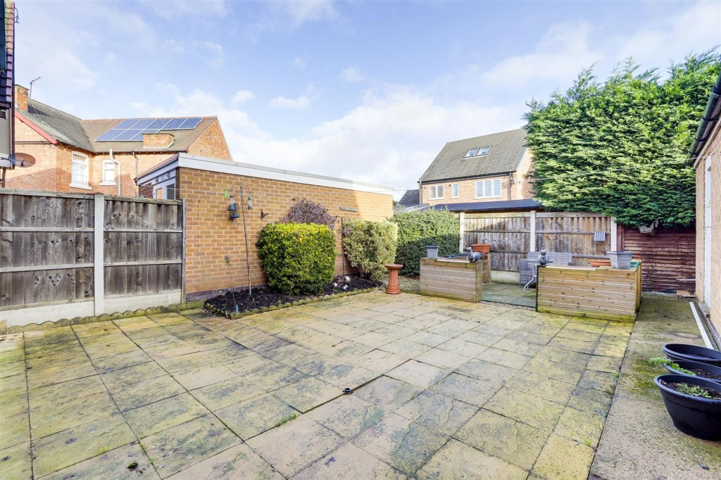 The Hollows, Long Eaton, NG10