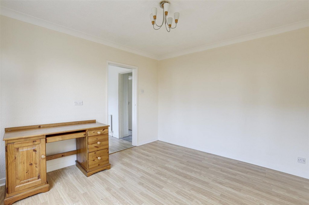 The Hollows, Long Eaton, NG10