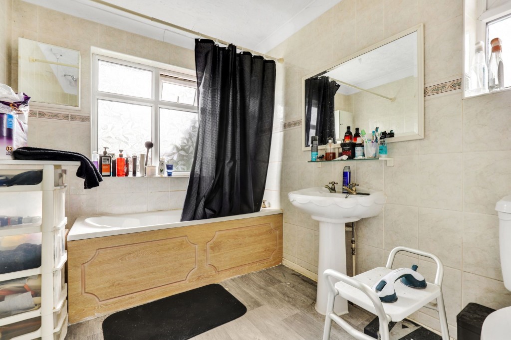 Lamorna Grove, Nottingham, NG11
