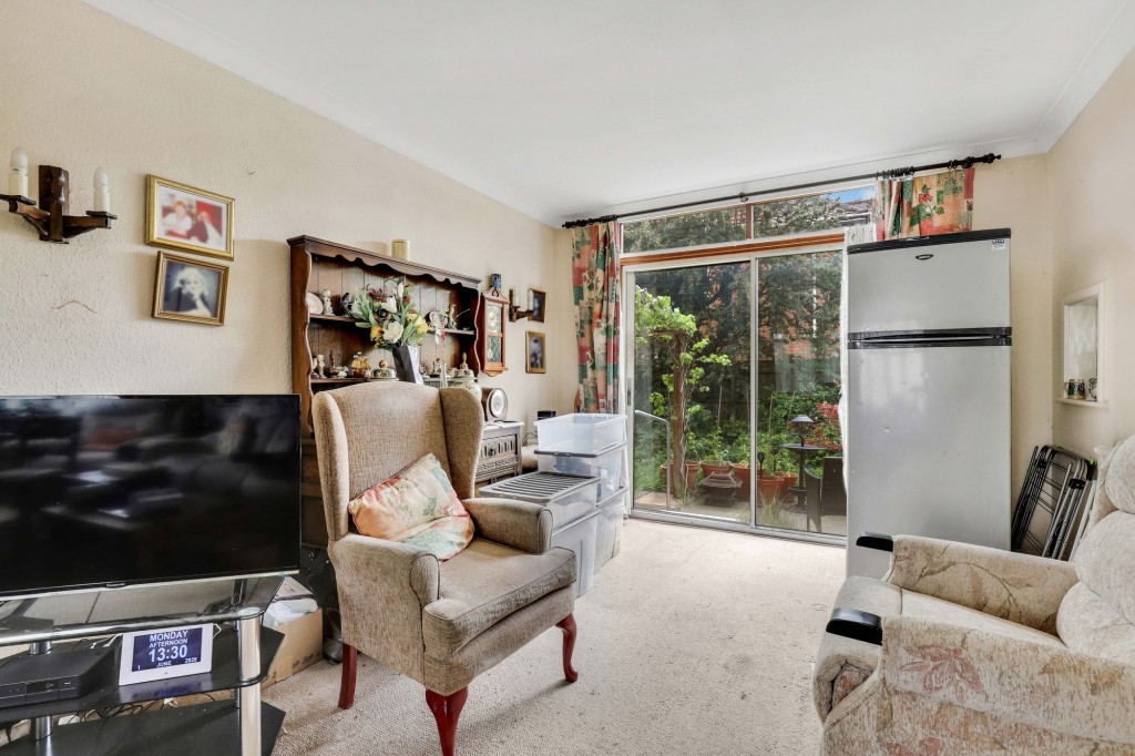 Lamorna Grove, Nottingham, NG11