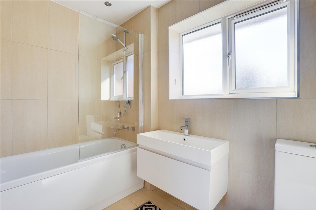 Launceston Crescent, Nottingham, NG11