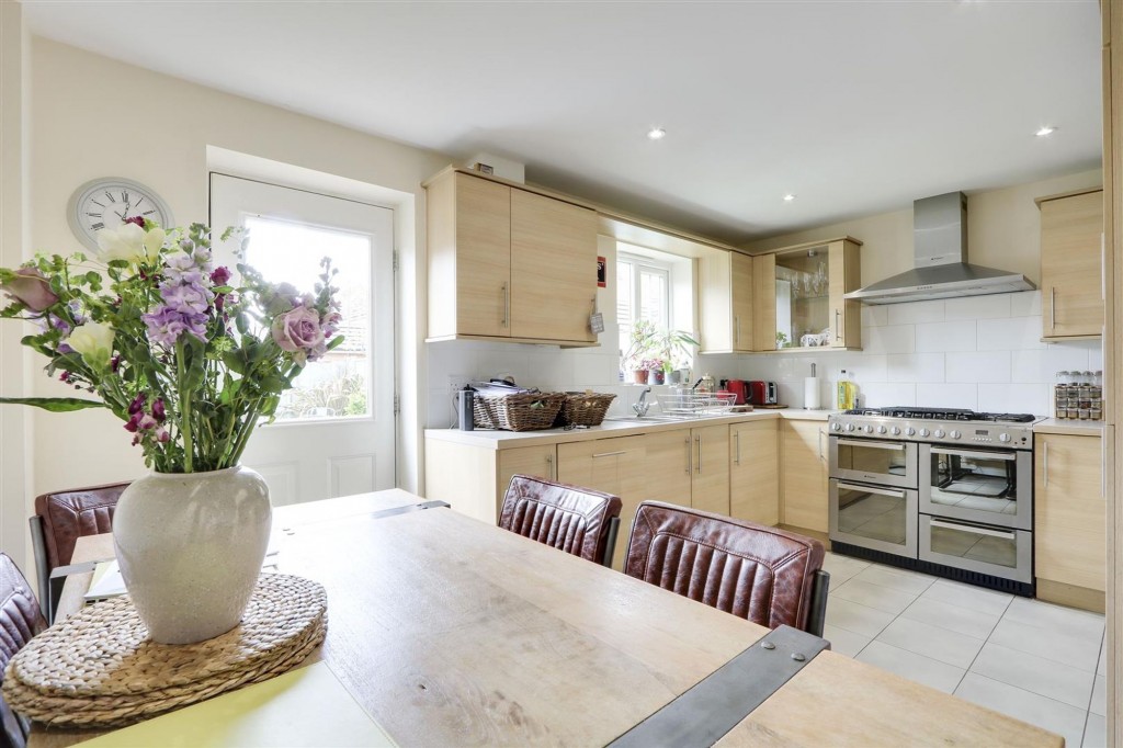 James Drive, Calverton, NG14