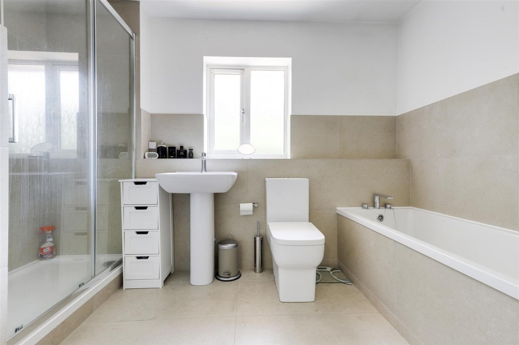 Thales Drive, Arnold, NG5