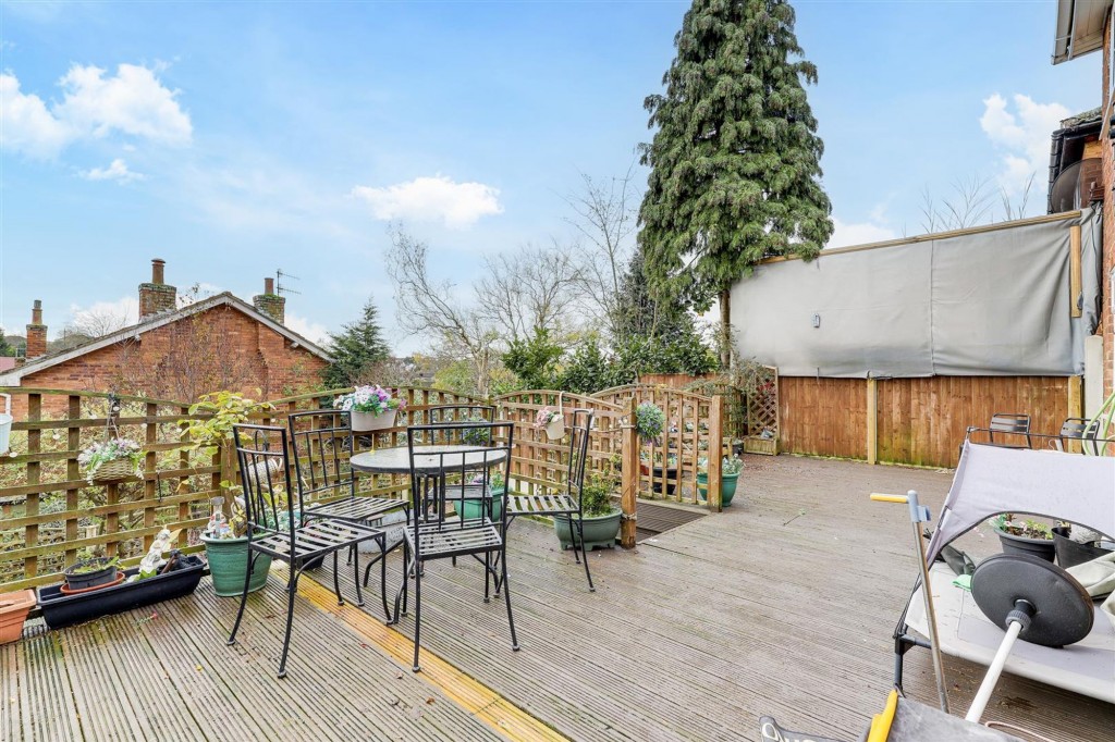 Revelstoke Way, Nottingham, NG5