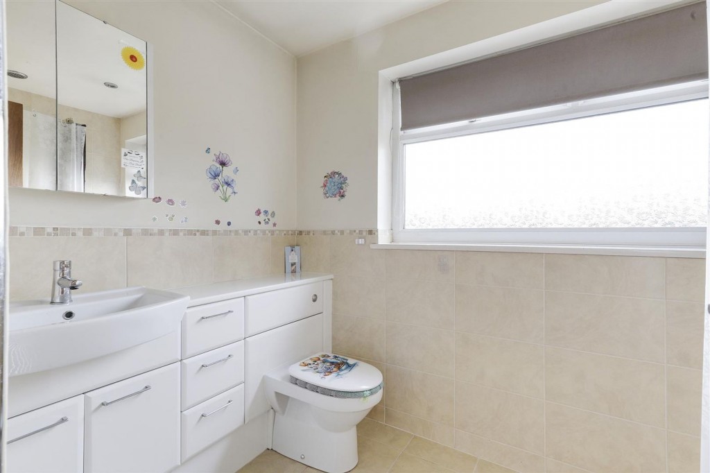 Revelstoke Way, Nottingham, NG5