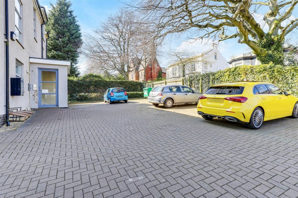 Second Avenue, Nottingham, NG7
