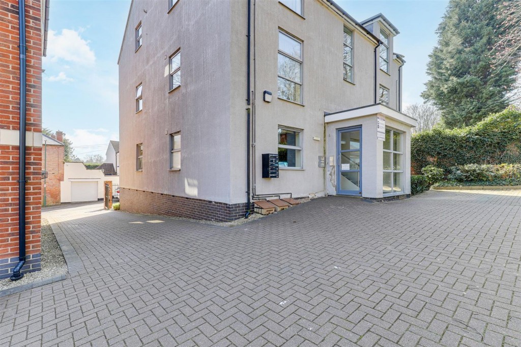 Second Avenue, Nottingham, NG7