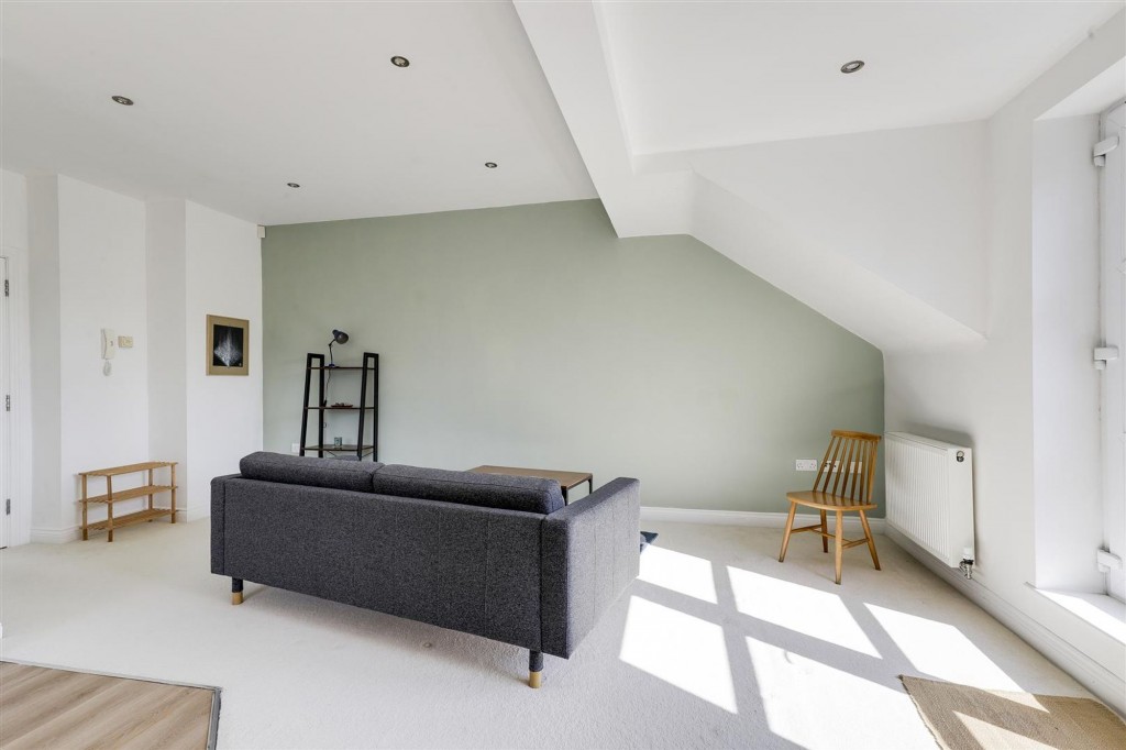 Second Avenue, Nottingham, NG7