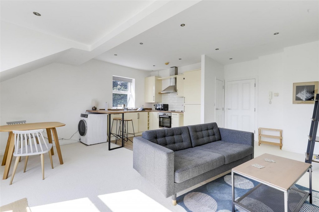 Second Avenue, Nottingham, NG7