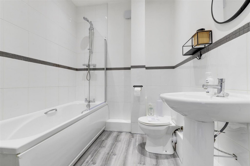 Second Avenue, Nottingham, NG7