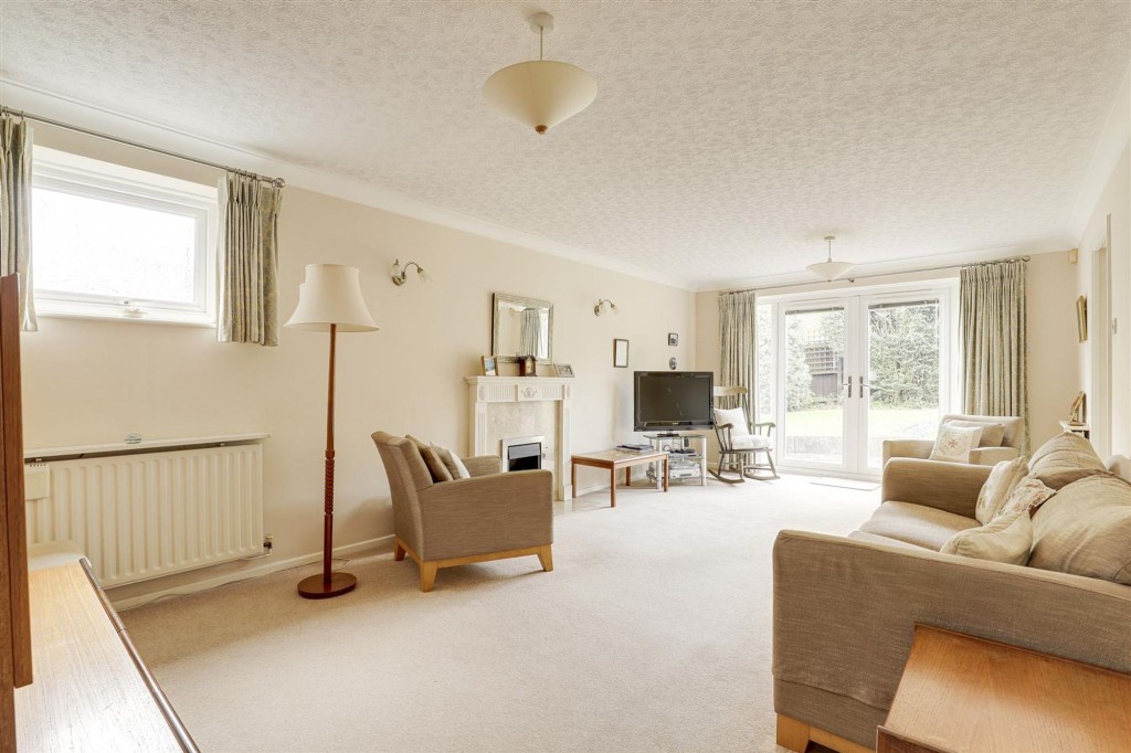 Woolacombe Close, Nottingham, NG3