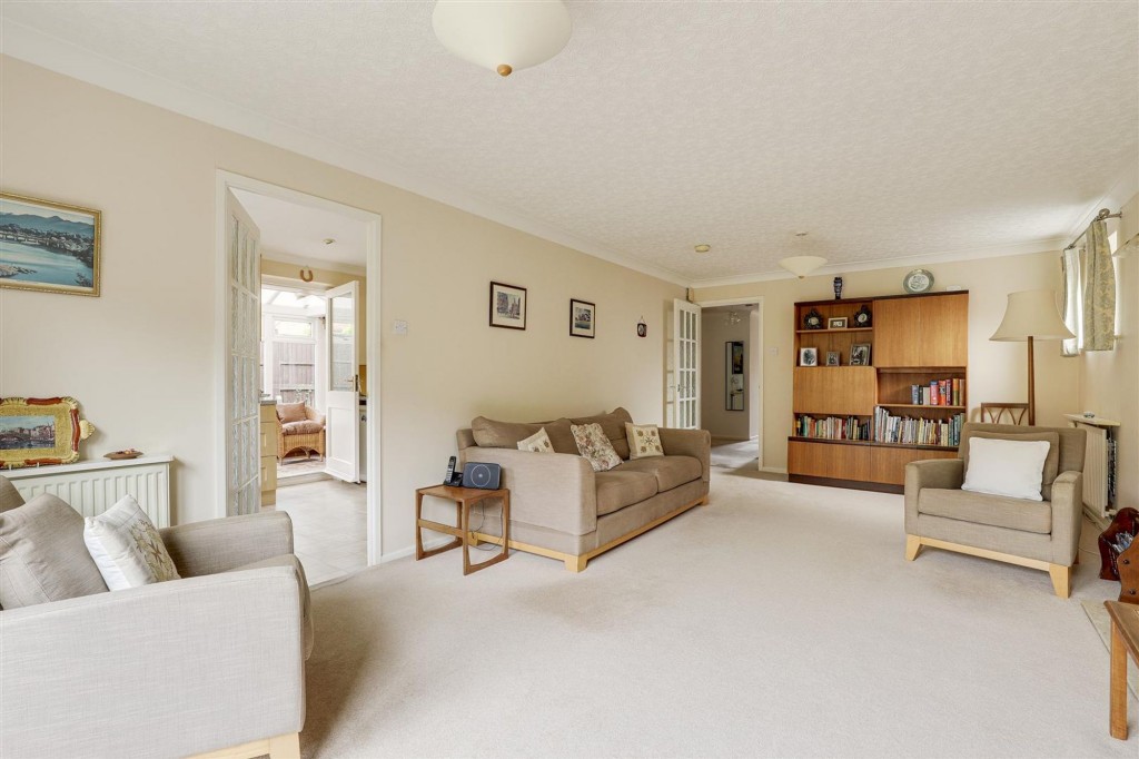 Woolacombe Close, Nottingham, NG3