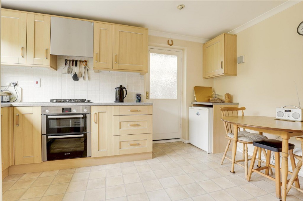 Woolacombe Close, Nottingham, NG3