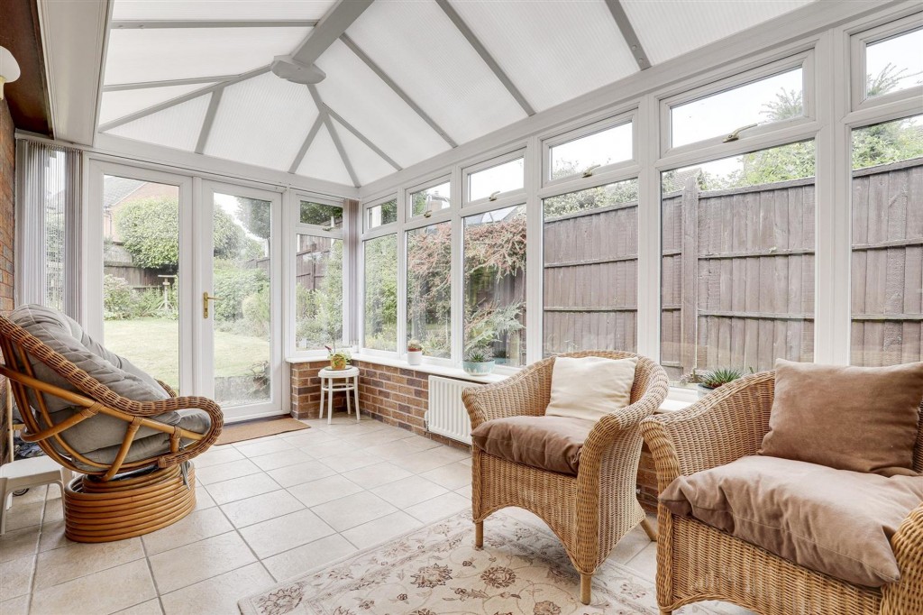 Woolacombe Close, Nottingham, NG3