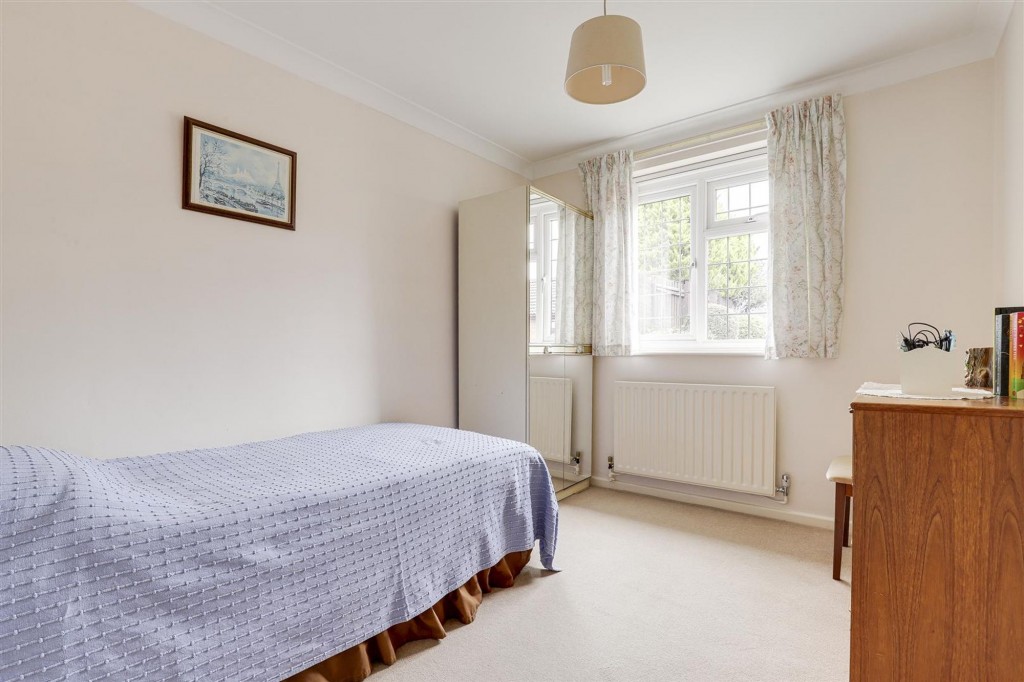 Woolacombe Close, Nottingham, NG3