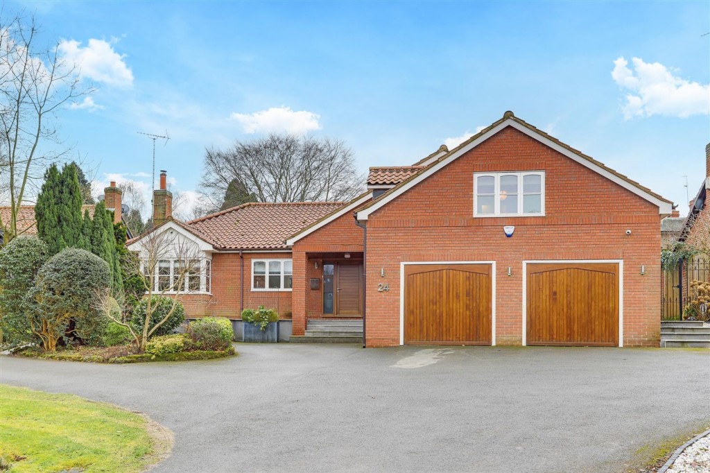 Main Street, Woodborough, NG14