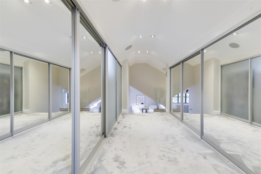 Main Street, Woodborough, NG14