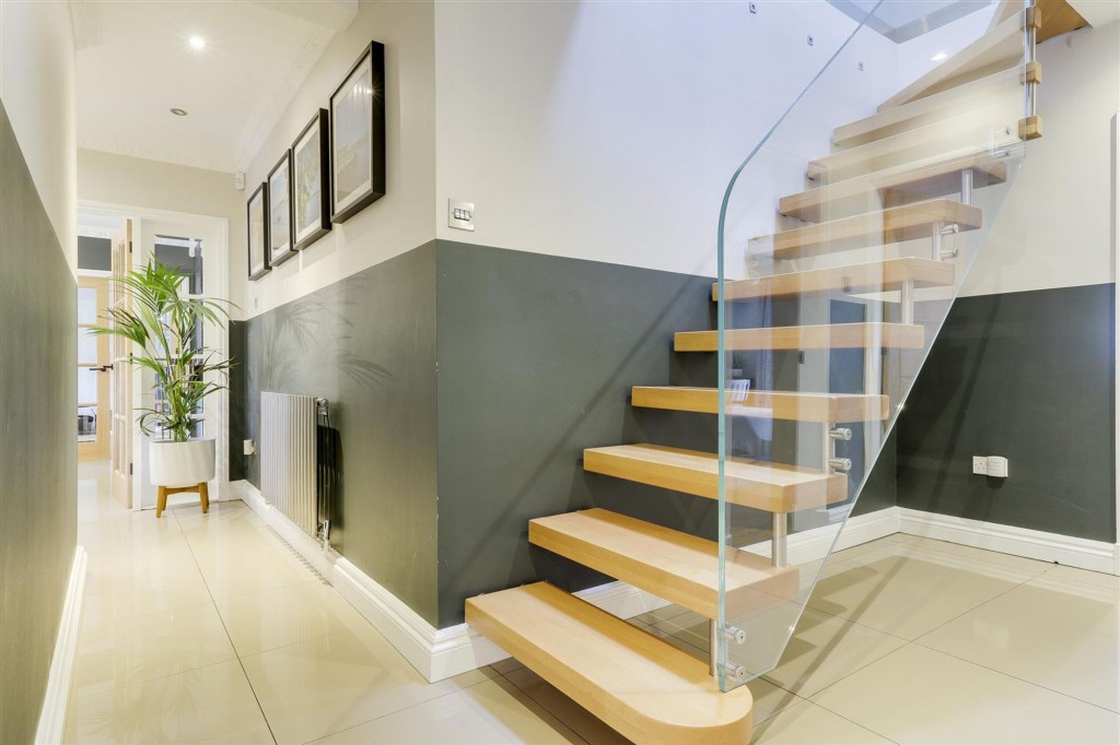 Main Street, Woodborough, NG14