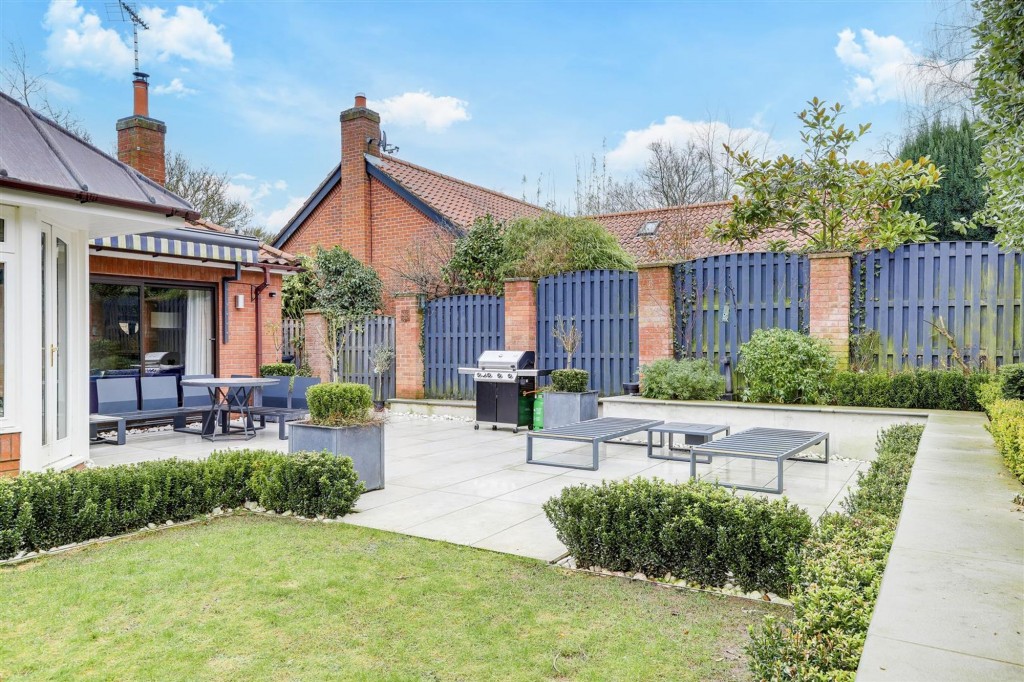 Main Street, Woodborough, NG14