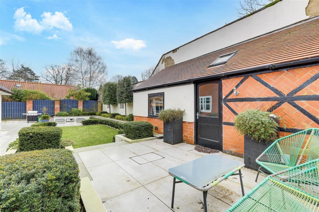 Main Street, Woodborough, NG14