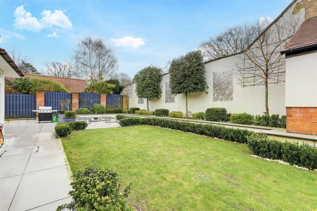 Main Street, Woodborough, NG14