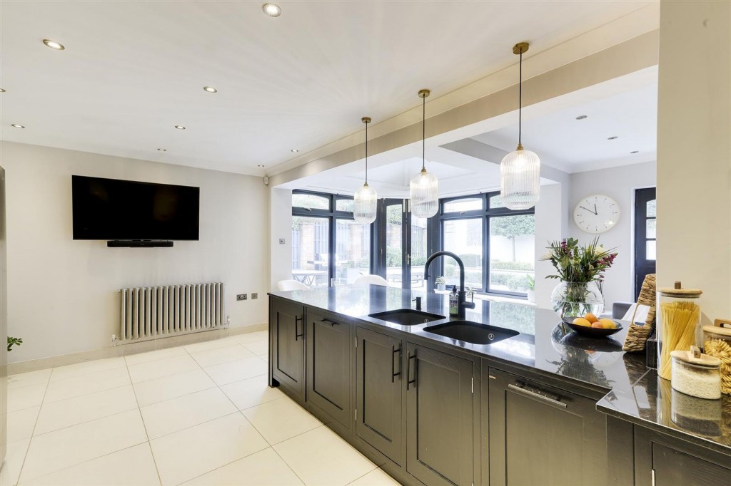 Main Street, Woodborough, NG14