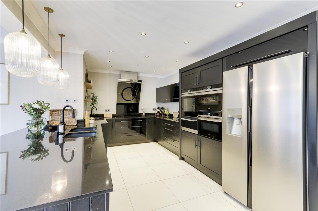 Main Street, Woodborough, NG14