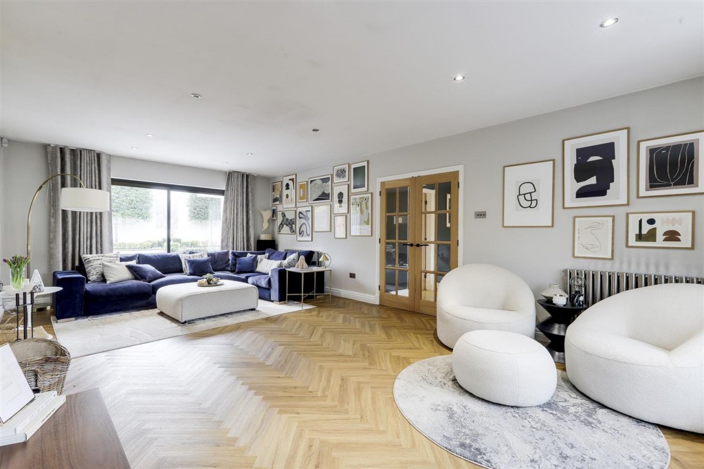 Main Street, Woodborough, NG14