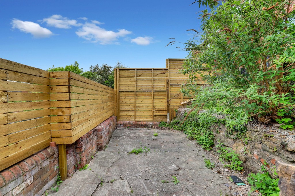 Trelawn Close, Nottingham, NG5