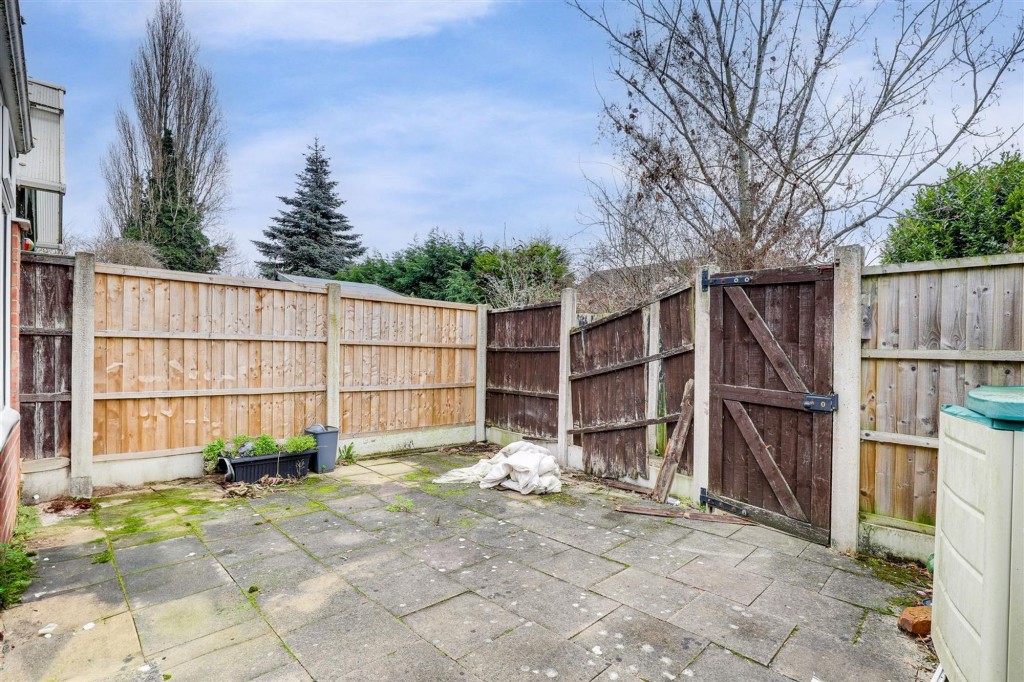 Mansfield Road, Redhill, NG5