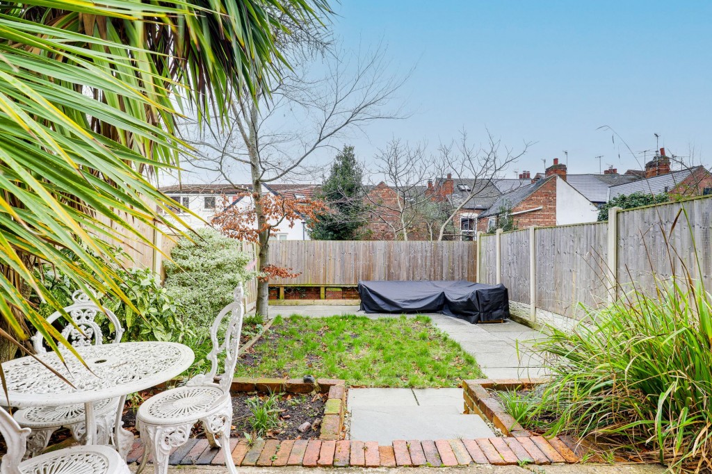 Nottingham Road, Nottingham, NG7