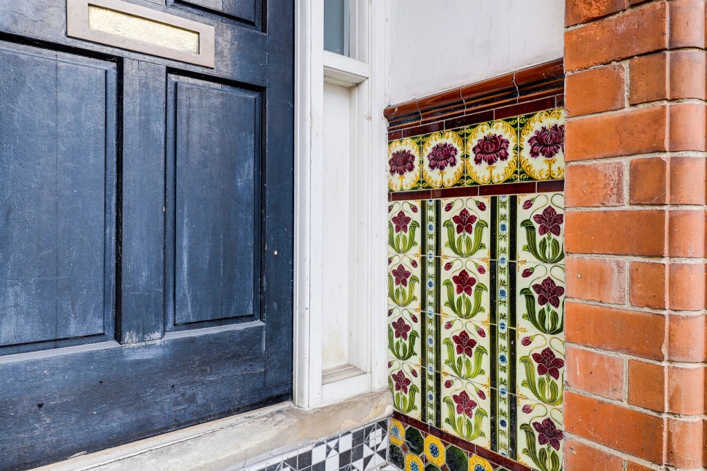 Nottingham Road, Nottingham, NG7