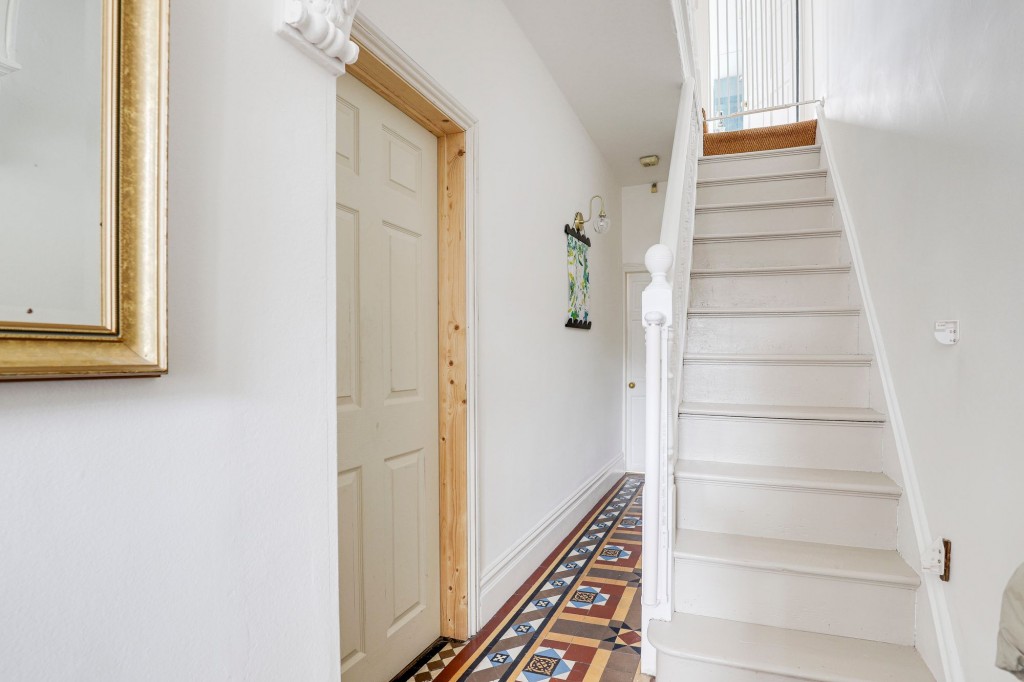 Nottingham Road, Nottingham, NG7