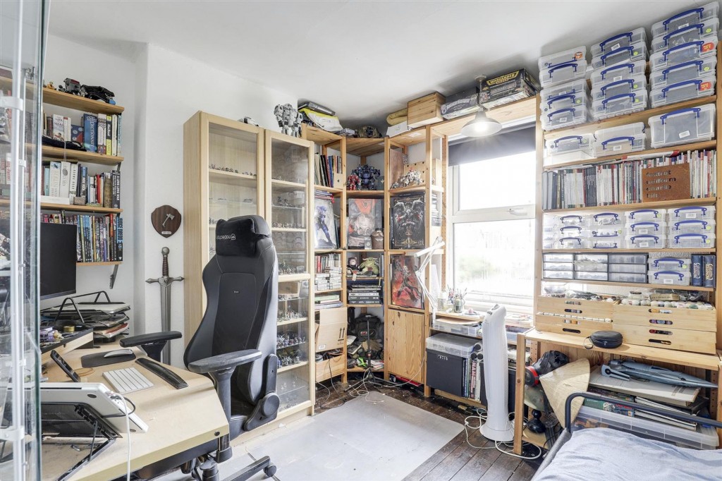 Dagmar Grove, Beeston, NG9