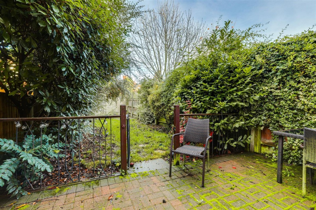 Highbury Avenue, Nottingham, NG6