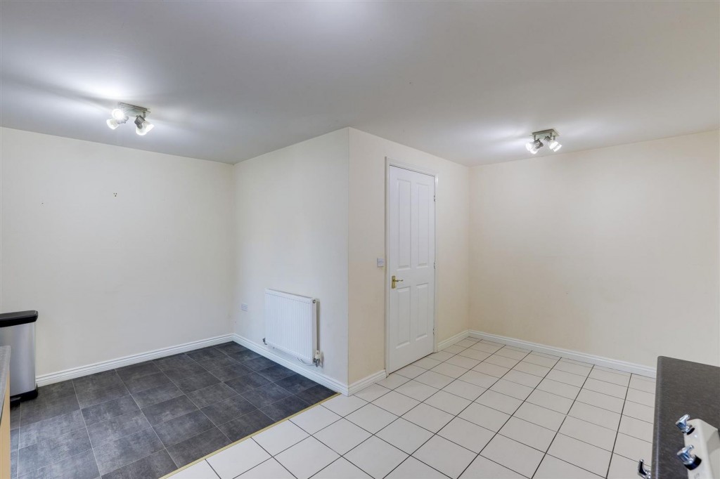 Highbury Avenue, Nottingham, NG6