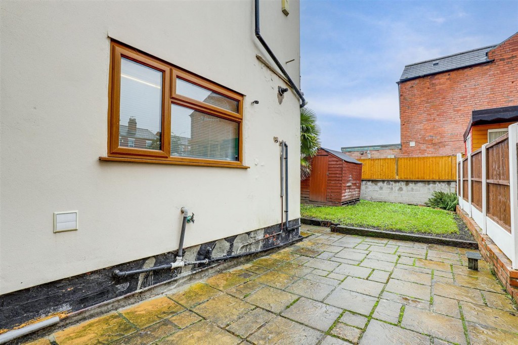 Broomhill Road, Nottingham, NG6