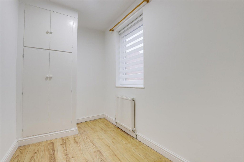 Broomhill Road, Nottingham, NG6