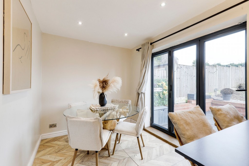 Fraser Road, Carlton, NG4