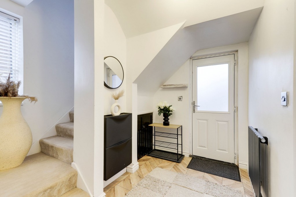 Fraser Road, Carlton, NG4