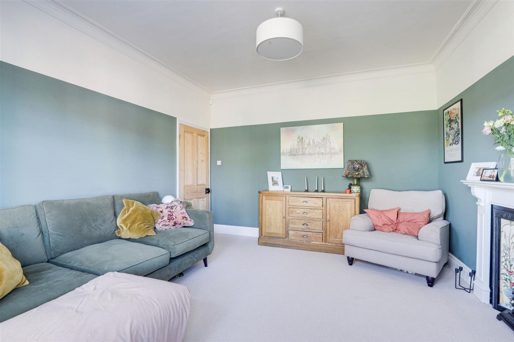 Main Road, Wilford, NG11