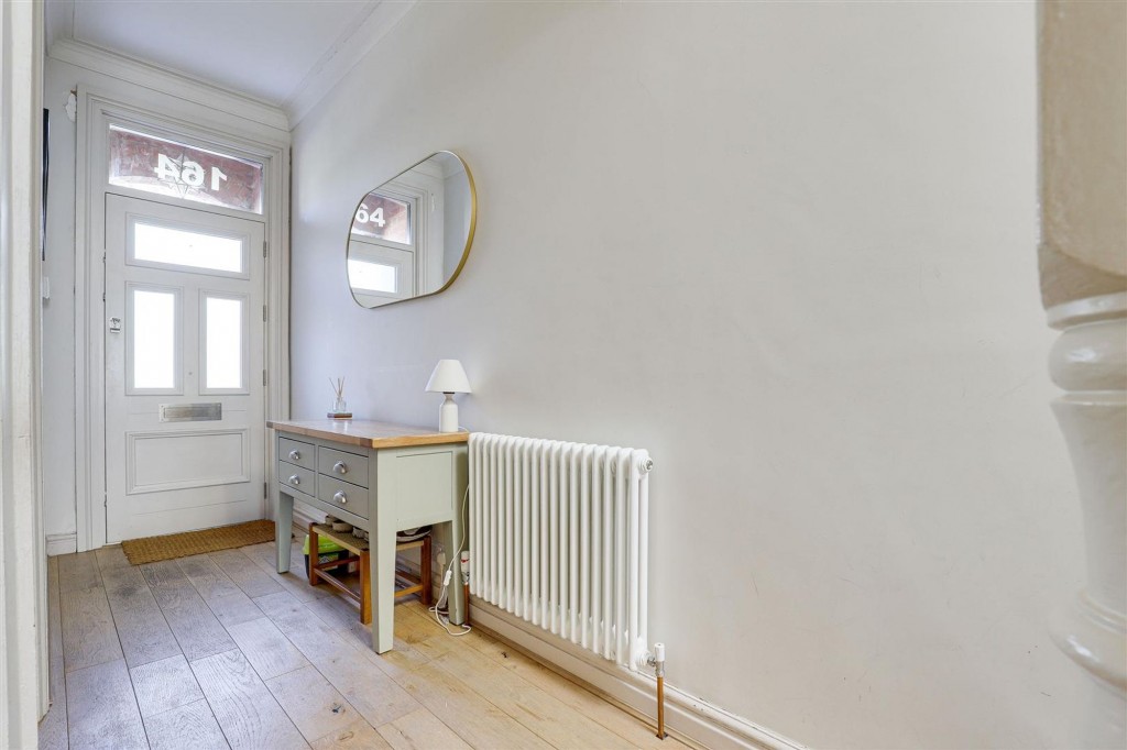 Main Road, Wilford, NG11