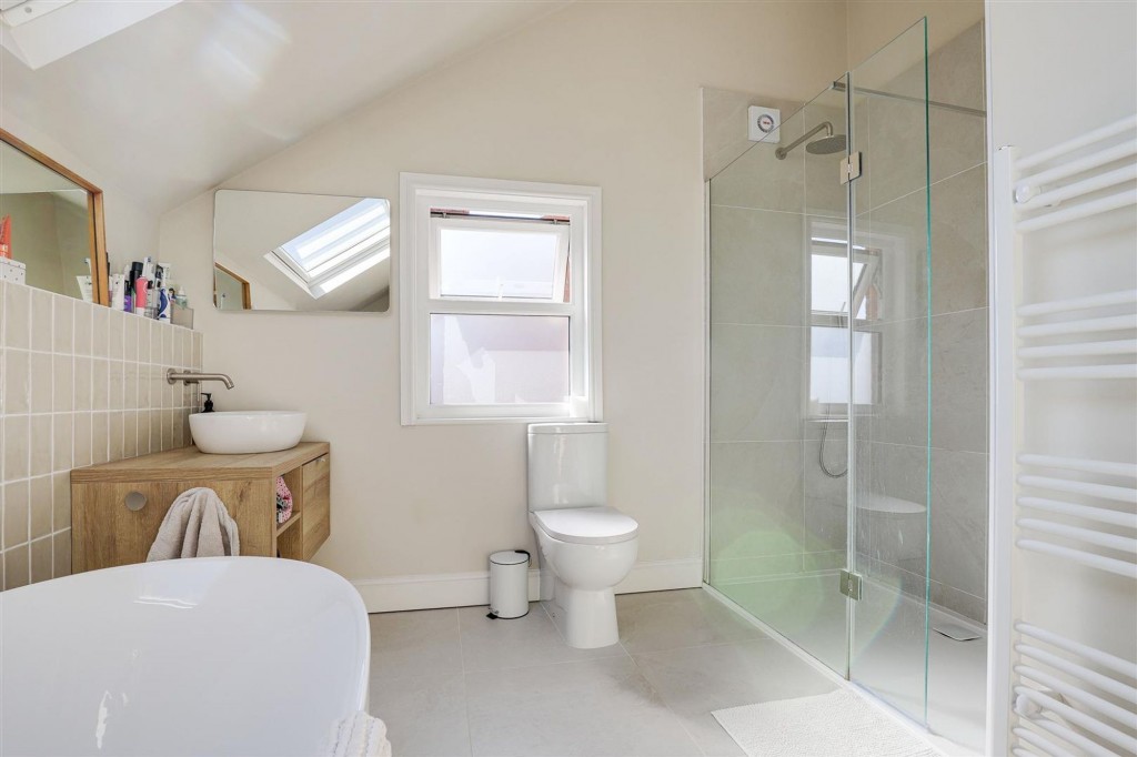 Main Road, Wilford, NG11