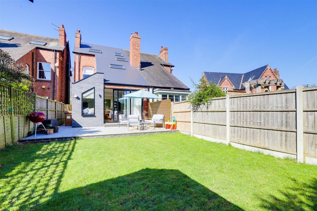 Main Road, Wilford, NG11