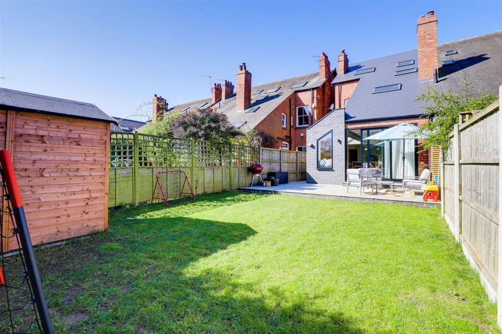 Main Road, Wilford, NG11