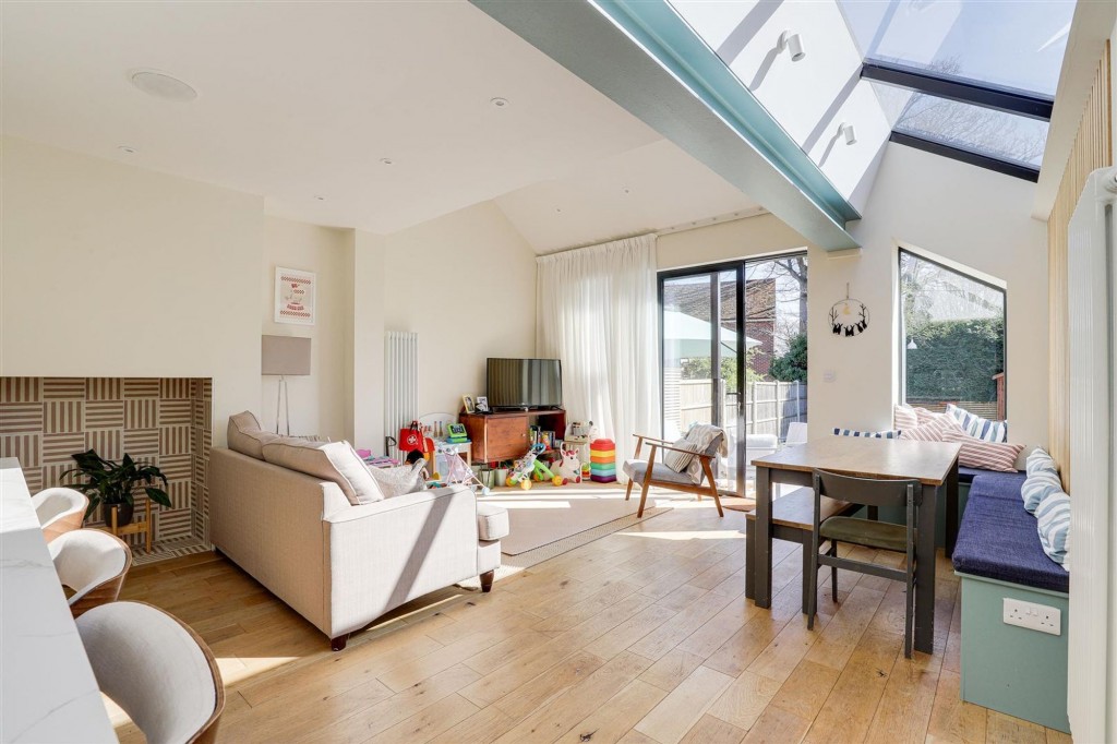 Main Road, Wilford, NG11