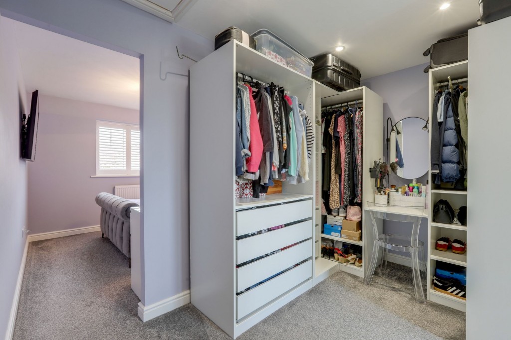 Versailles Gardens, Hucknall, NG15